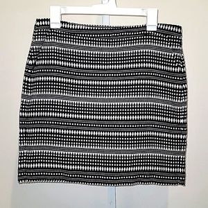 BANANA REPUBLIC | Patterened Skirt | Black & White | 8